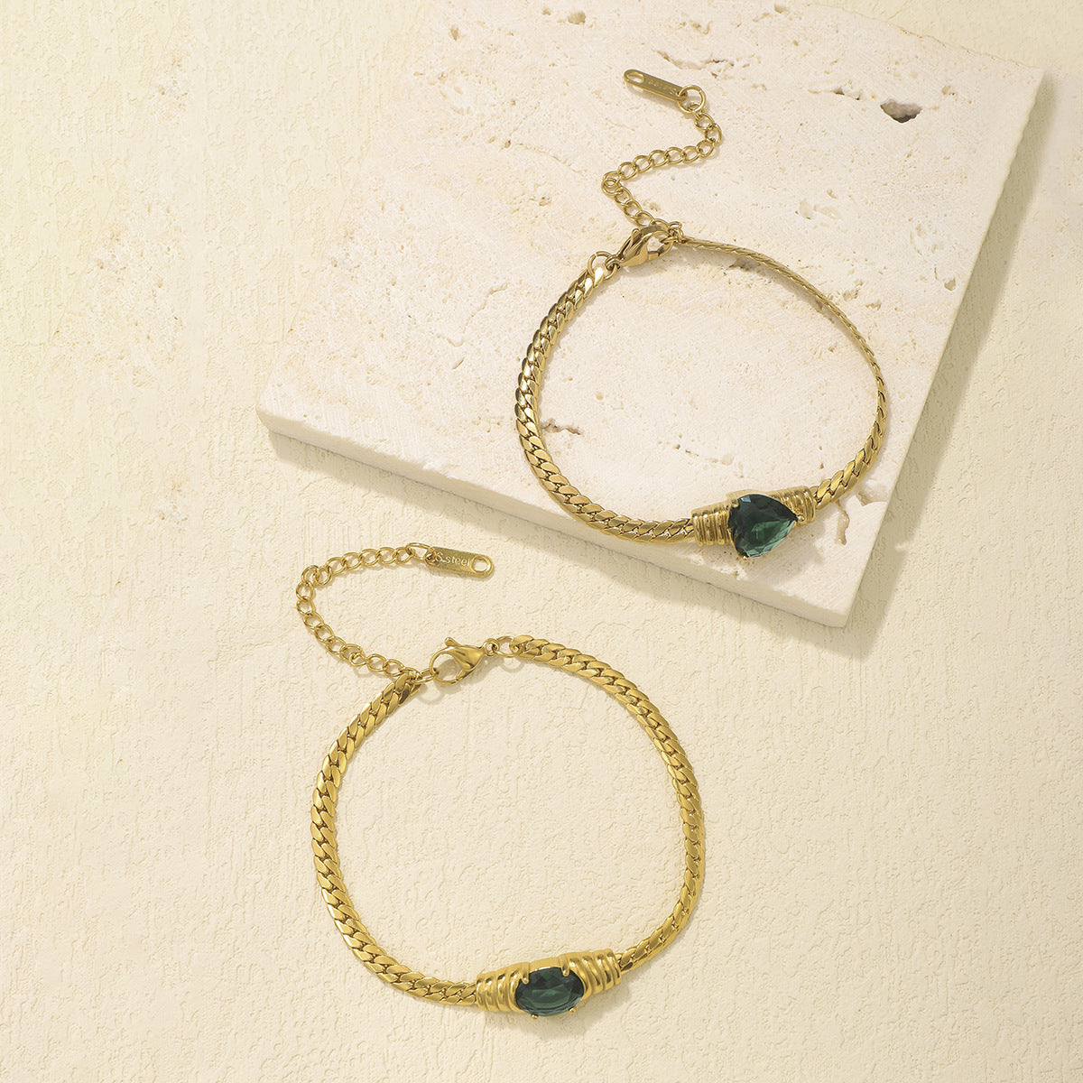 Wholesale Stainless Steel 18K Light Luxury Zircon Retro Bracelet